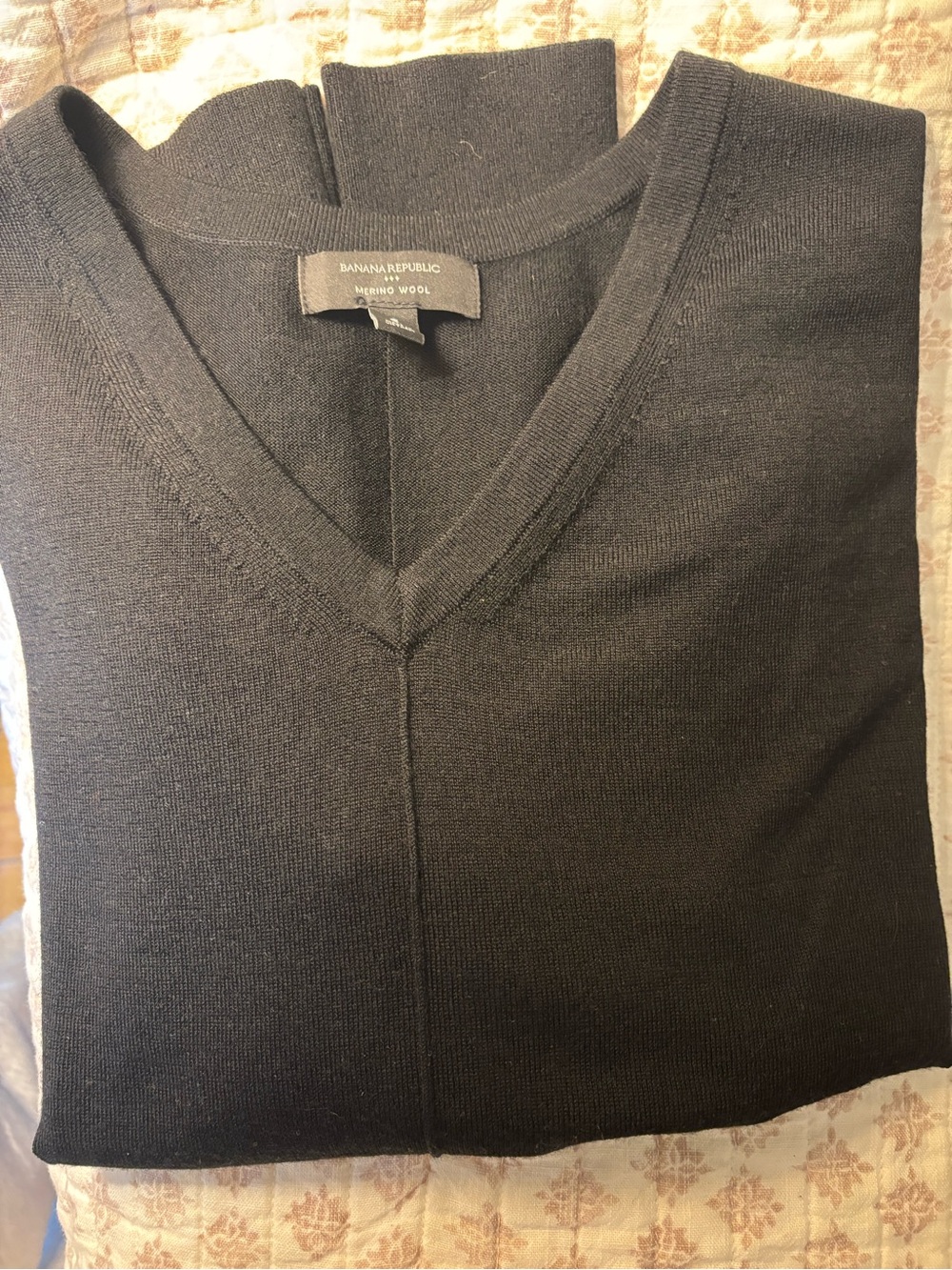 Banana Republic Women’s Black V-Neck Merino Wool Sweater